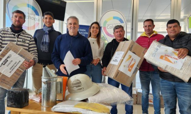 SANTA FE ENTREGÓ EQUIPAMIENTO A APICULTORES