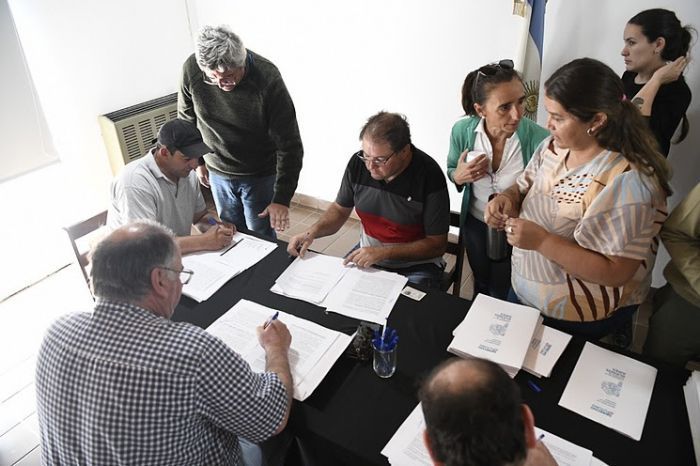 Buenos Aires: entregaron créditos al sector ganadero