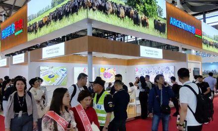 Movimiento febril en el primer día de la Sial China 2024