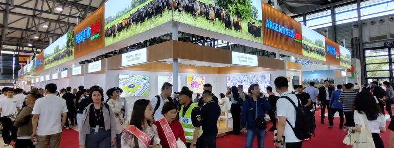 Movimiento febril en el primer día de la Sial China 2024