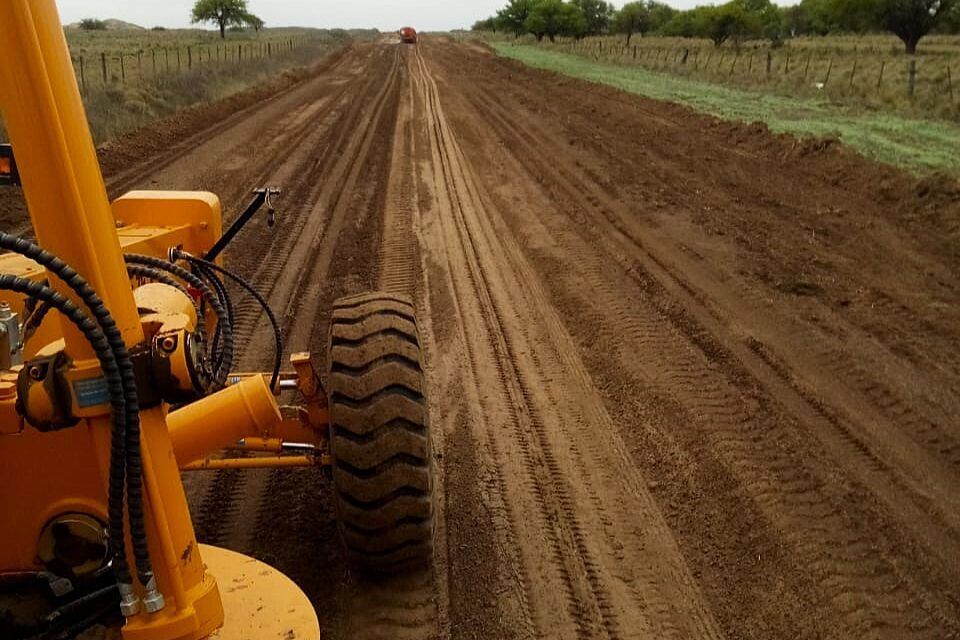 San Luis mejorará 1.350 kilómetros de caminos de tierra