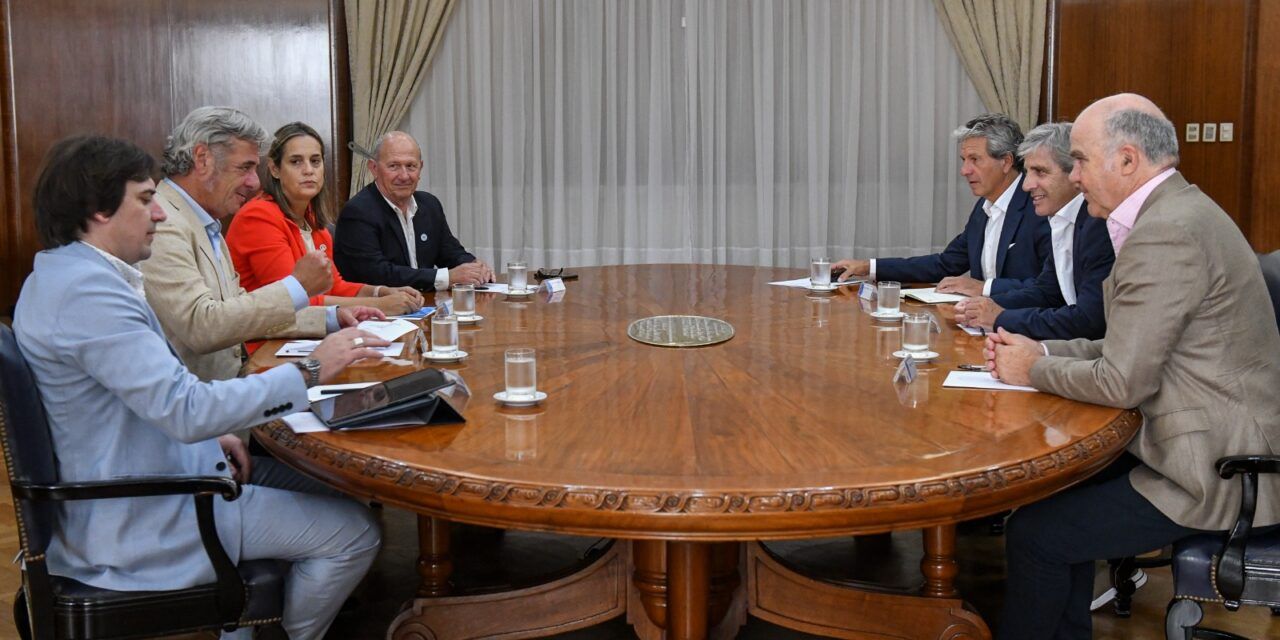 Mesa de Enlace y Luis Caputo: alivios fiscales y acompañamiento