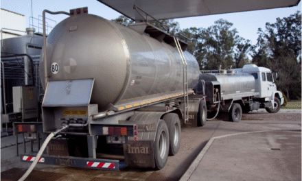 Santa Fe recorta impuestos a la recolección de leche de tambos