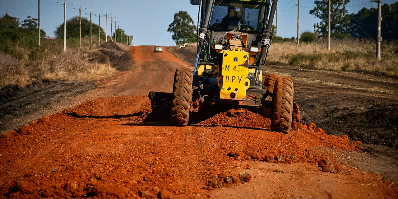 Entre Ríos avanza en la mejora de caminos productivos