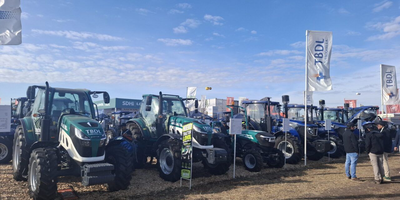 Los tractores LOVOL muestran su potencial en Agroactiva