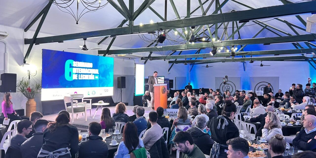 Se desarrolla el Seminario Internacional de Lechería en la Sociedad Rural de Rafaela