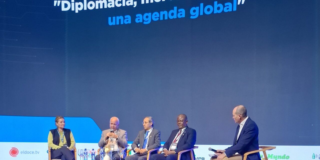 Diplomacia, mercados y ganadería